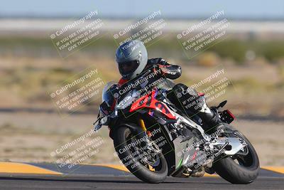 media/Nov-06-2023-Moto Forza (Mon) [[ce023d0744]]/3-Intermediate Group/Session 5 (Turn 4)/